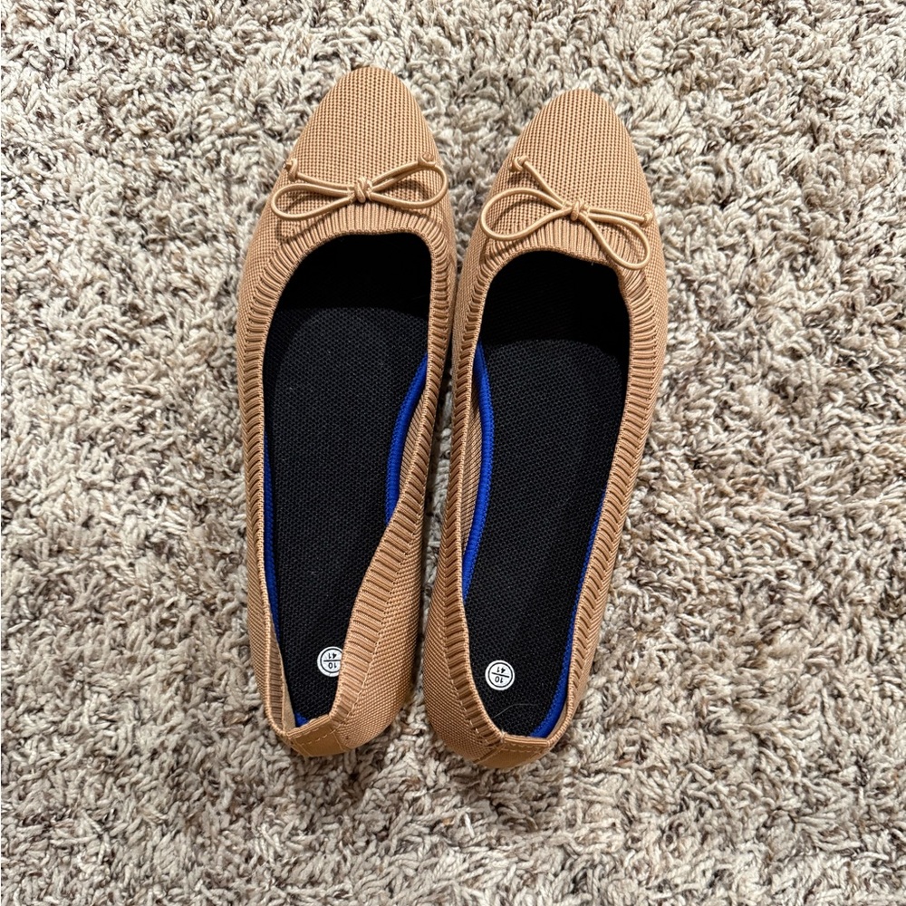 Nwt Elegant Tan Ballet Flats 
Rothy look a like